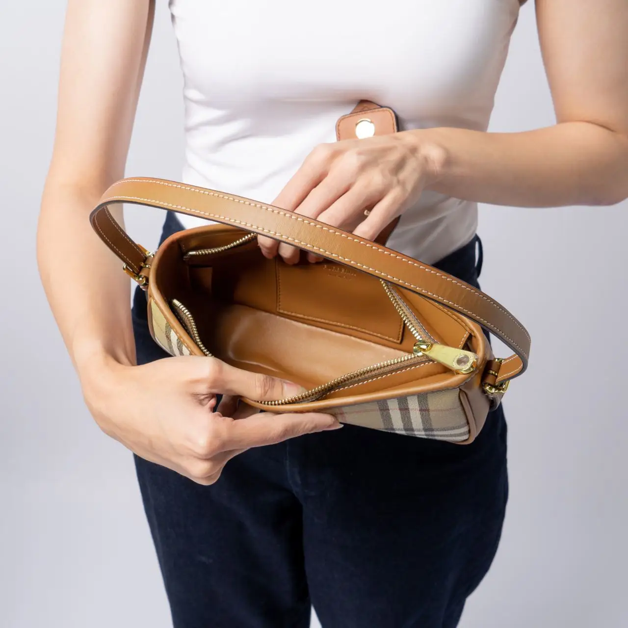 Burberry Vintage Check Shoulder Bag Archive Beige/Briar Brown