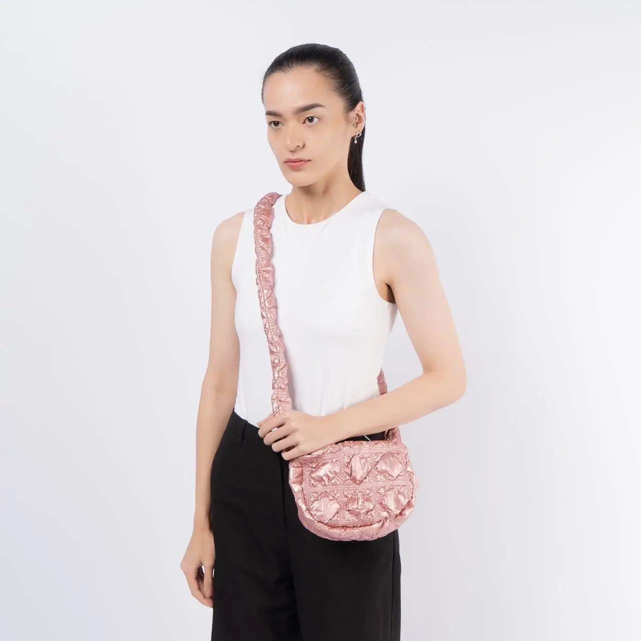 CARLYN フォイング Rose pink_H73101010 Carlyn Poing Shoulder Bag Rose Pink – voilà.id