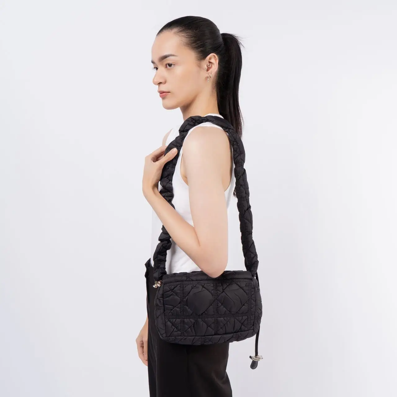 │CARLYN│ Luke BLACKH74103010 H74103010B Designer fashion, Seoul-fully created | W Concept