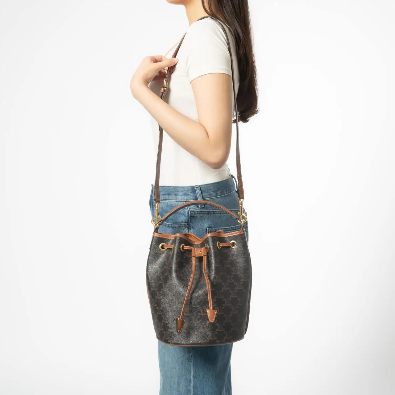 ☆人気☆【CELINE】☆Clara Bag in Triomphe Canvas Calfskin☆ Women's Clara bag in Triomphe canvas and calfskin | CELINE | 24S