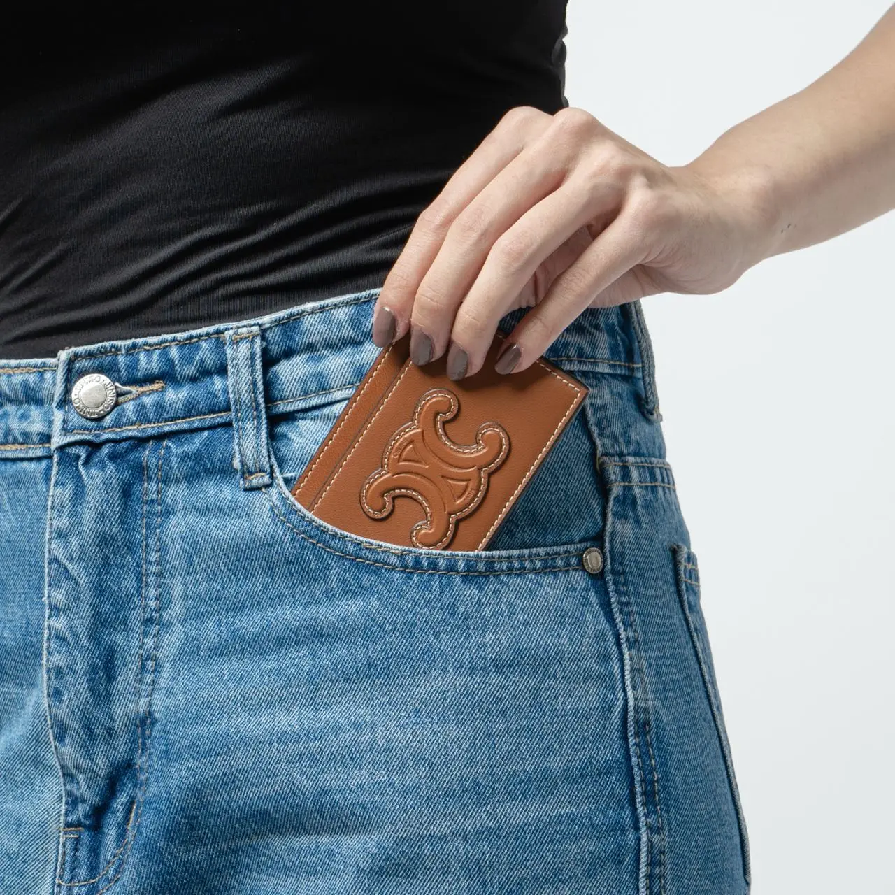 ☆CELINE☆直営店買付☆上品 CARD HOLDER SMOOTH LAMBSKIN☆ Celine Card Holder Smooth Lambskin Tan – voilà.id