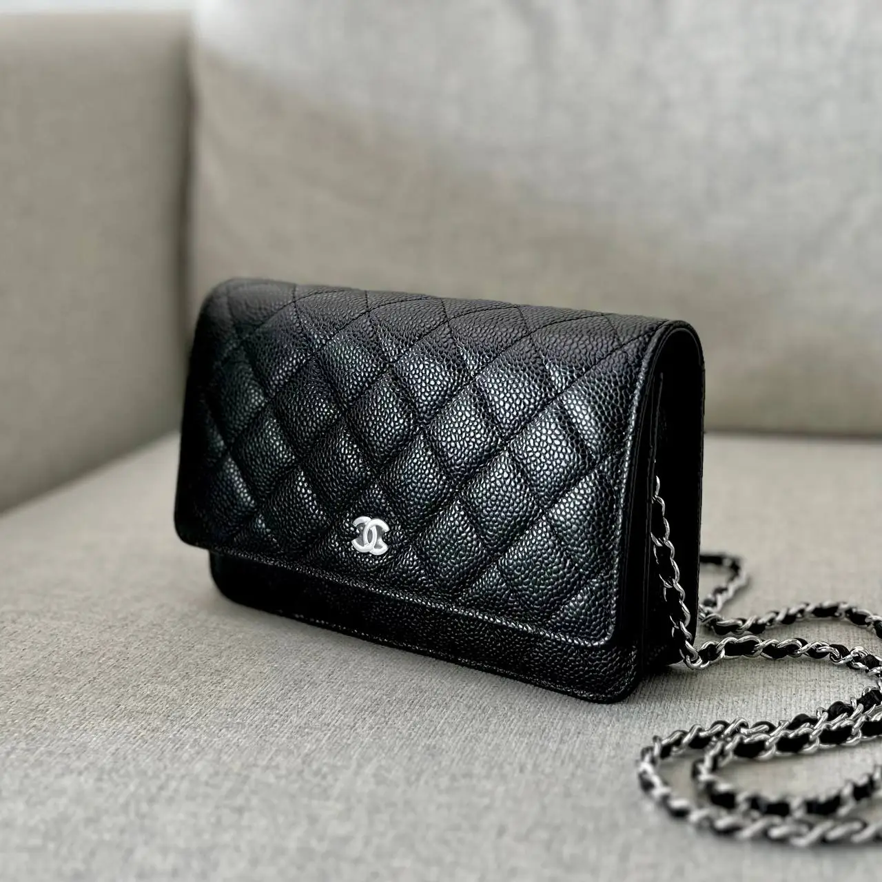 Chanel wallet caviar black sale