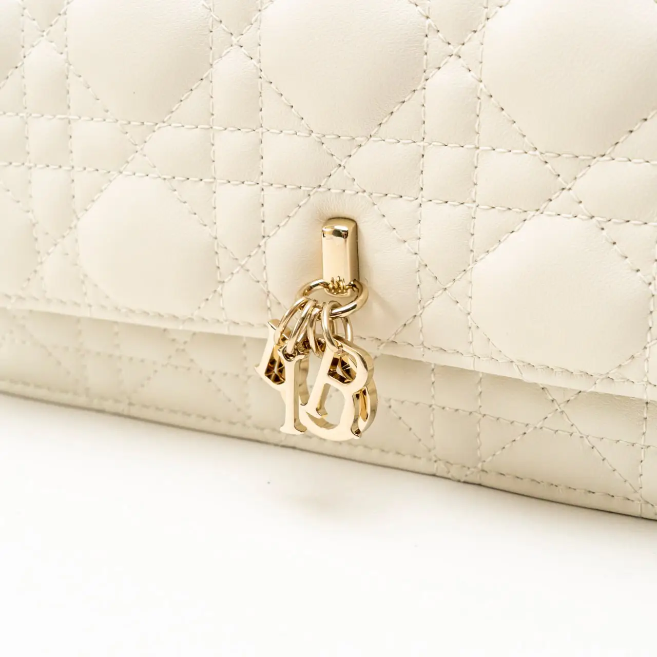 Christian Dior My D Mini Bag Cannage Lambskin Latte – voilà.id