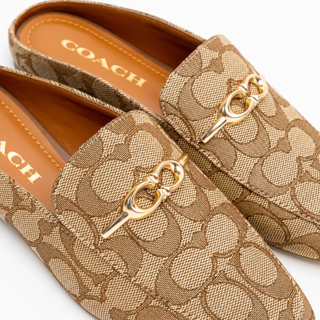 Coach Sienna Signature Slide Khaki/Saddle – voilà.id