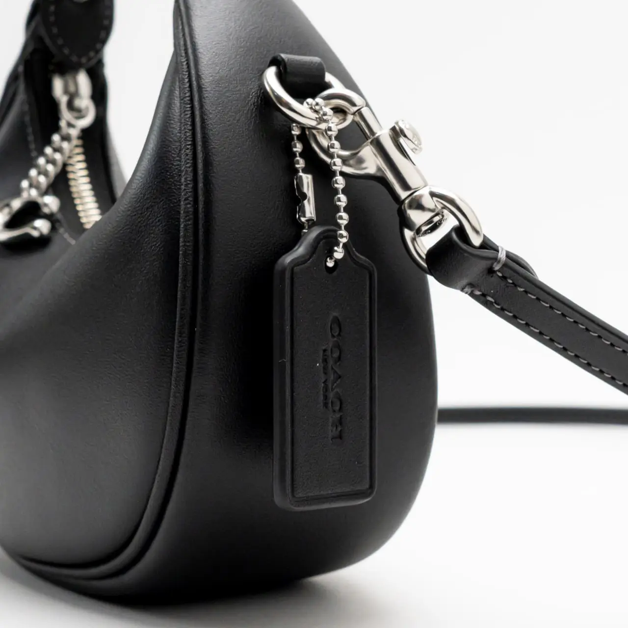 Coach Jonie Leather Hobo Bag Black – voilà.id