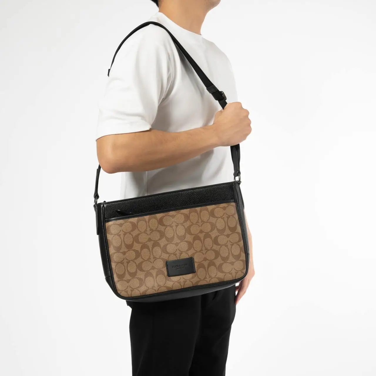 Coach sling bag signature online