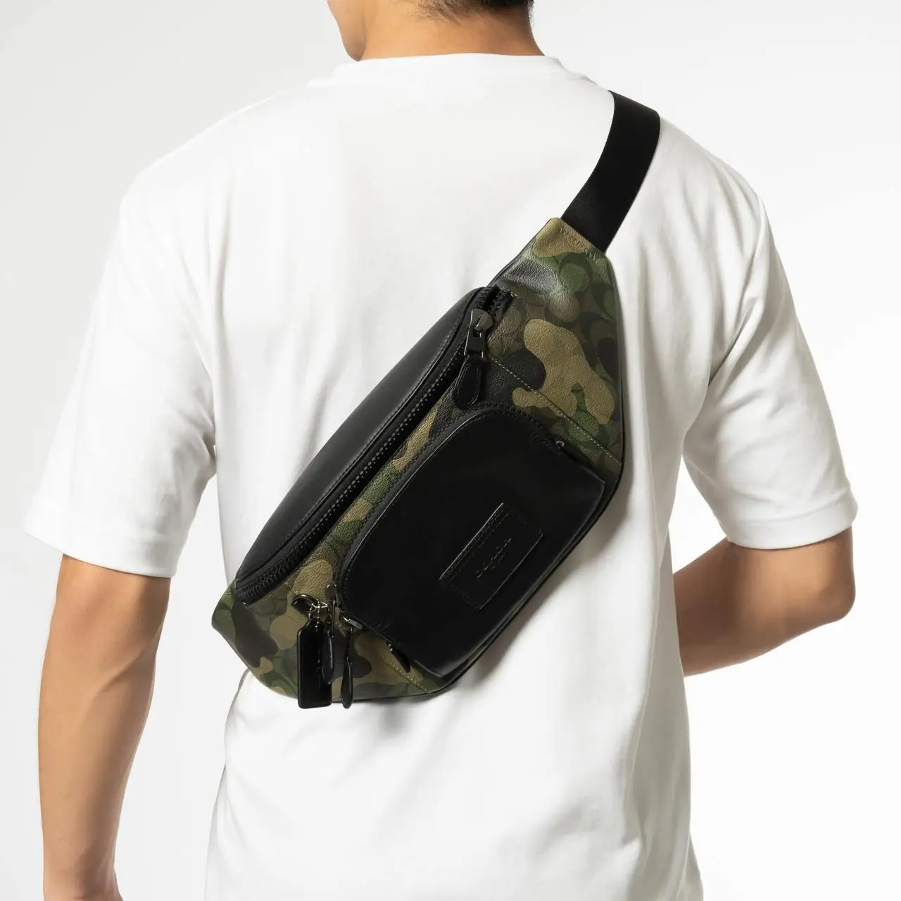 ショルダーバッグ COACH Track Belt Bag In Signature Canvas Camo Print CM184 s-l400.jpg
