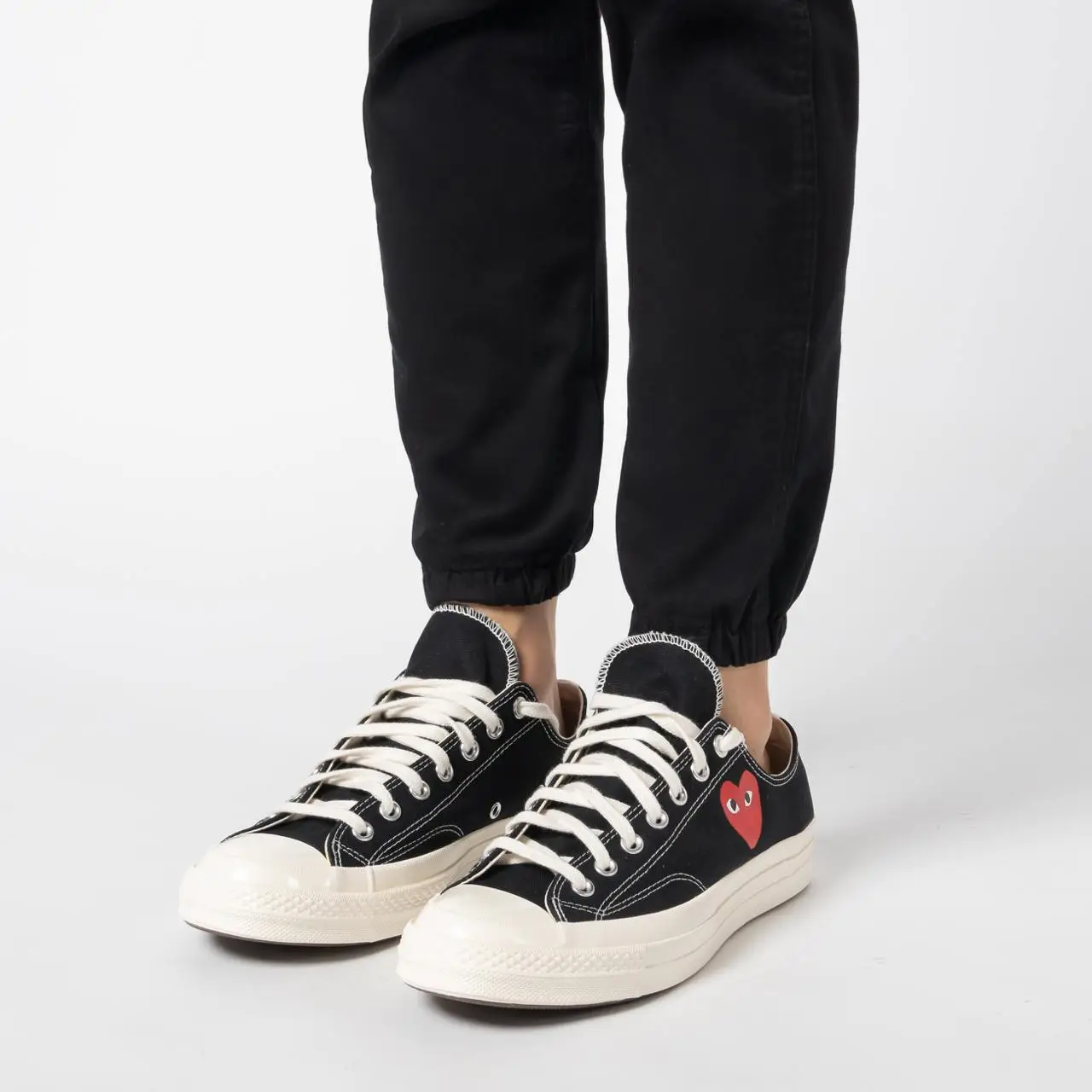 Comme Des Garçons Heart White Sole Low Top Sneakers Black