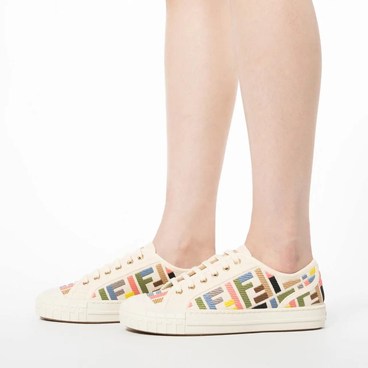 スニーカー FENDI Embroidered Canvas Domino Sneakers Fendi Domino Multicolor Sneaker – THELUXESHOPPER