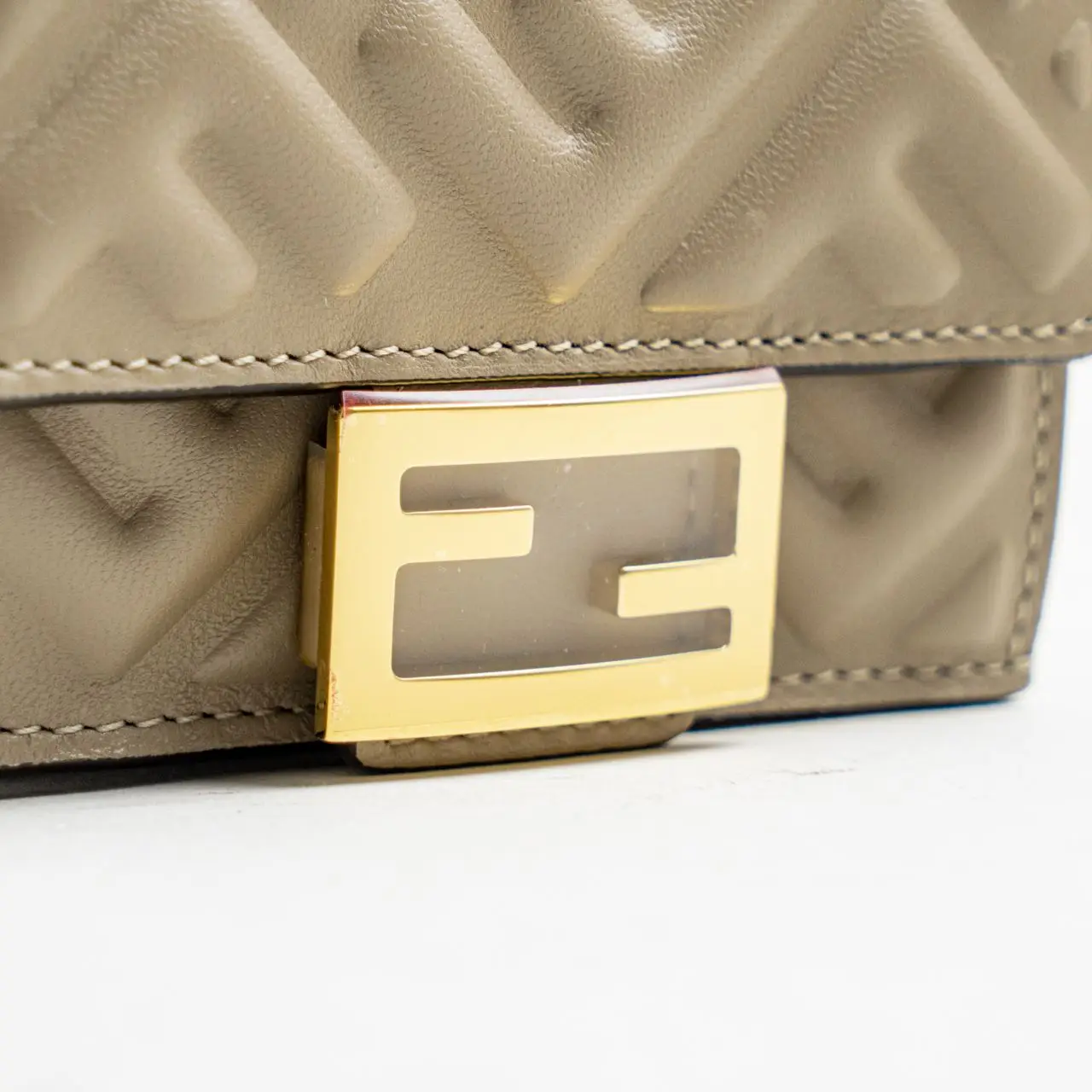 【FENDI】MICRO WALLET Fendi FF Baguette Micro Nappa Leather Tri-fold Wallet