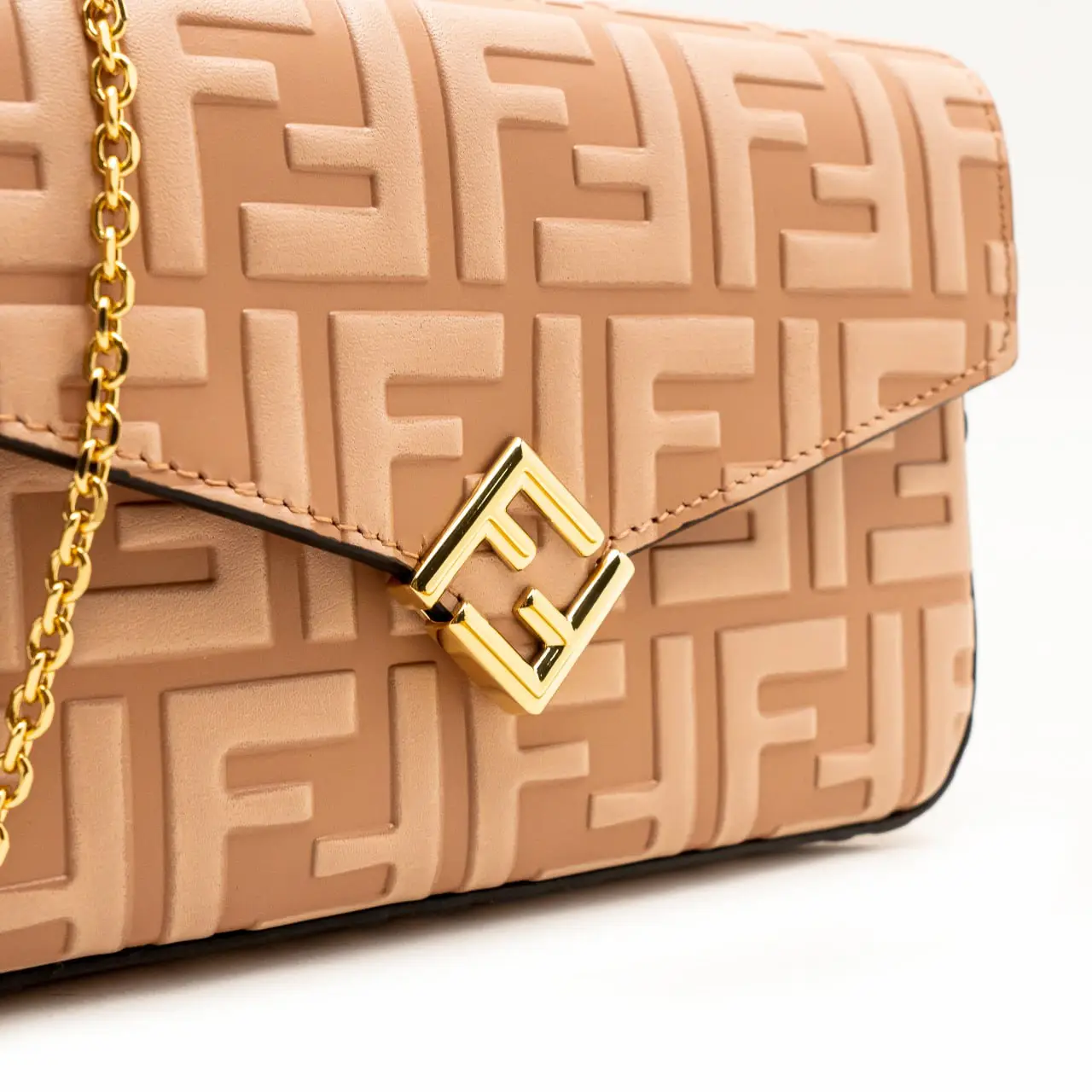 Fendi FF Diamonds Wallet On Chain Leather Pink Ghw – voilà.id Fendi FF Diamonds Wallet On Chain Leather Pink Ghw – voilà.id