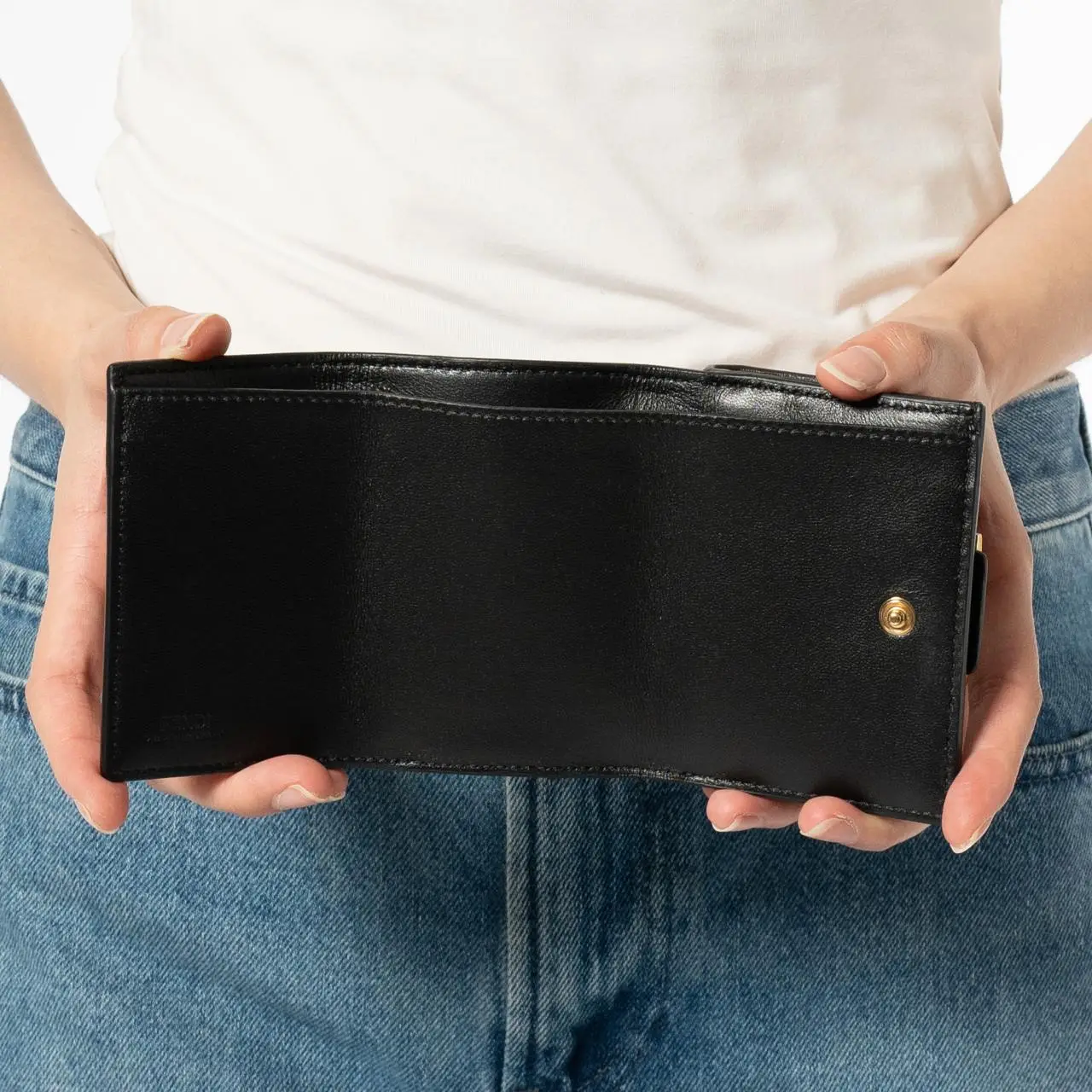 FENDI｜HALF-LENGTH WALLETS (]FF Jacquard Micro Tri-fold Baguette Micro Trifold Fabric Blue | Fendi