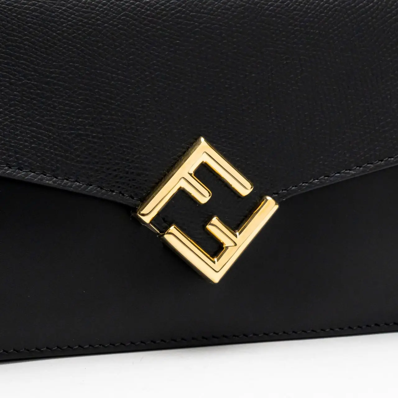 Fendi FF Diamonds Wallet On Chain Black – voilà.id