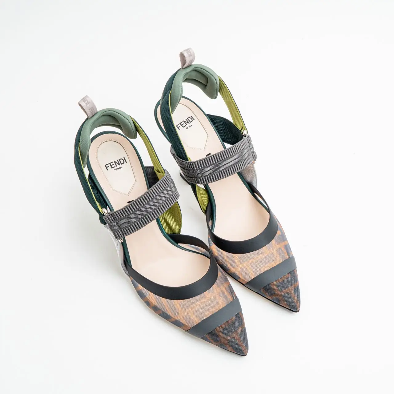 パンプス FENDI Braided slingback FENDI（フェンディ）の「Fendi Colibri 55mm FF Mesh Slingback