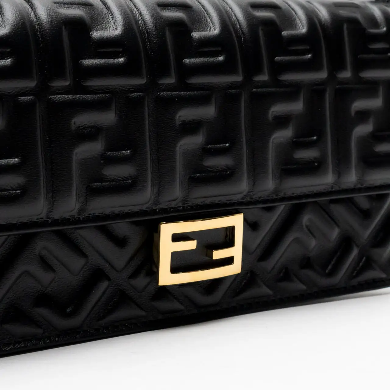 Fendi Baguette FF Quilted Wallet On Chain Bag Black – voilà.id