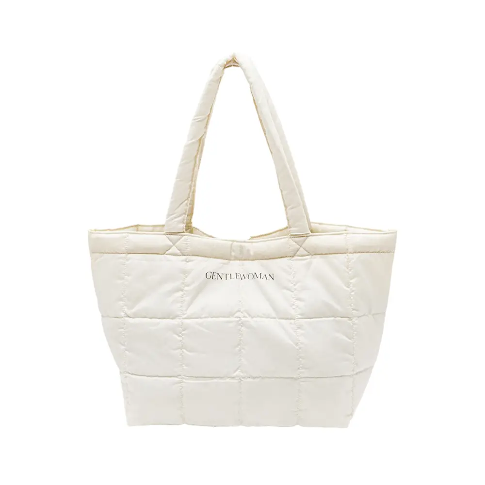 【GENTLEWOMAN】PUFFER BAG ラージサイズ Gentlewoman Puffer Bag Restock - Stylish and Functional Bags