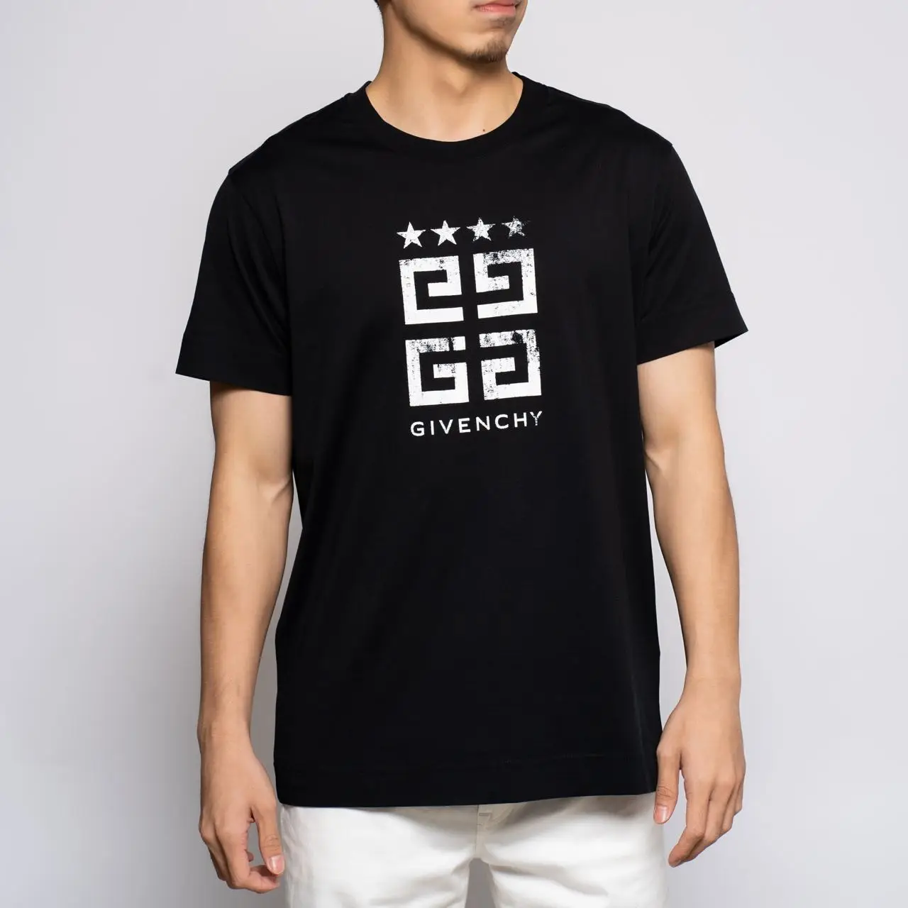Givenchy 4G Frontal Logo Print T-Shirt Black – voilà.id