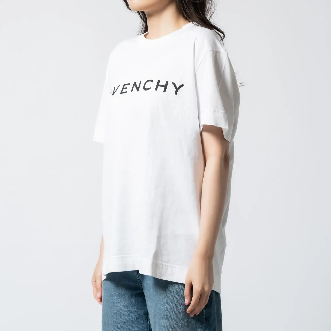 Givenchy Archetype Logo Print T-Shirt White Women – voilà.id