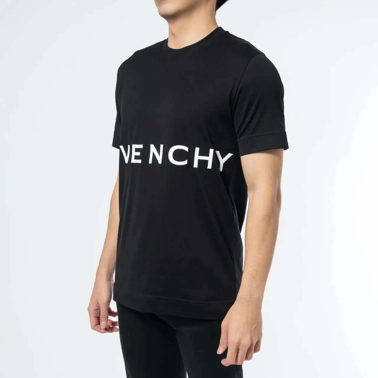 Givenchy Embroidered Logo Slim Fit T-Shirt Black – voilà.id