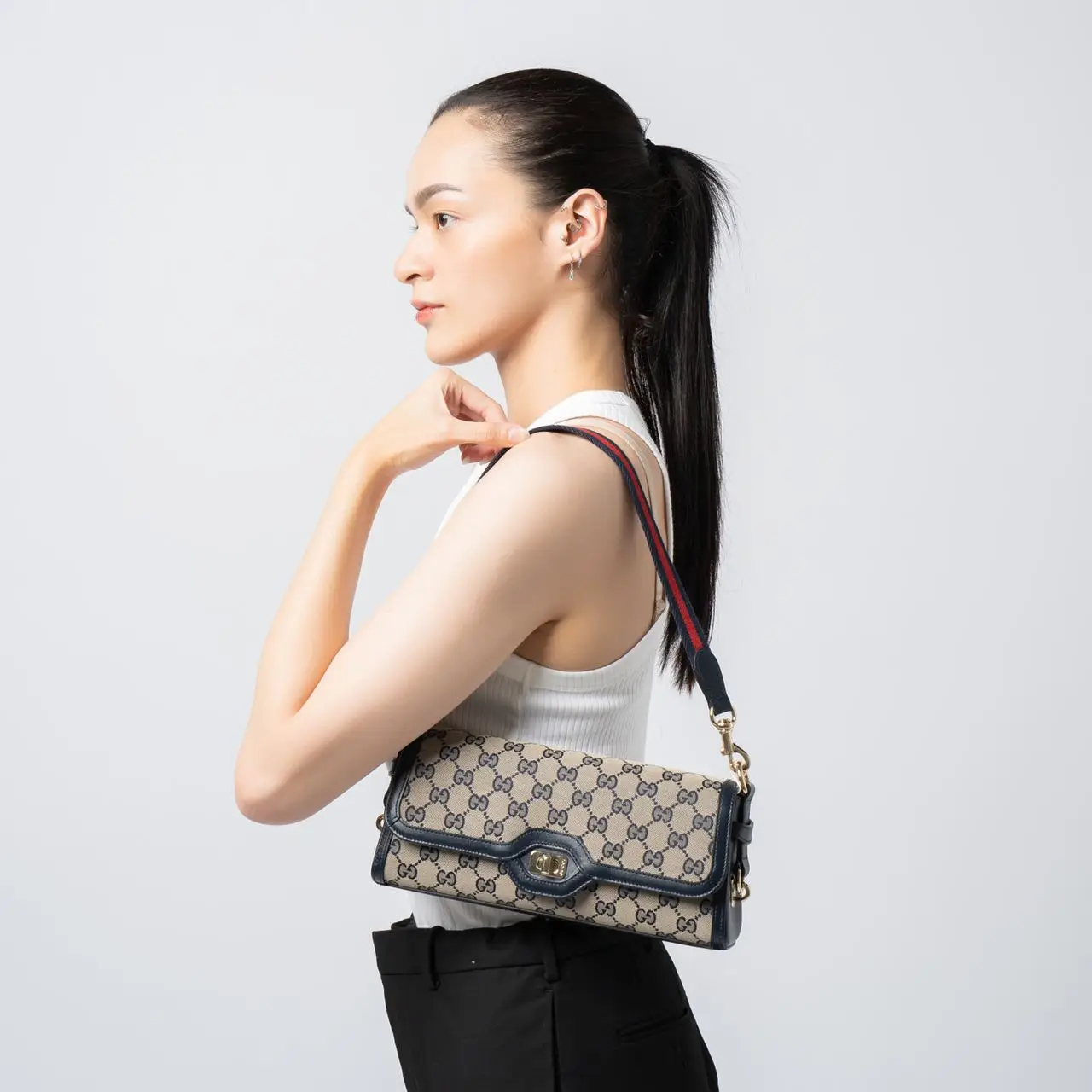 ショルダーバッグ・ポシェット GUCCI LUCE SMALL SHOULDER BAG Gucci Luce Small Shoulder Bag Beige Ebony Blue – voilà.id