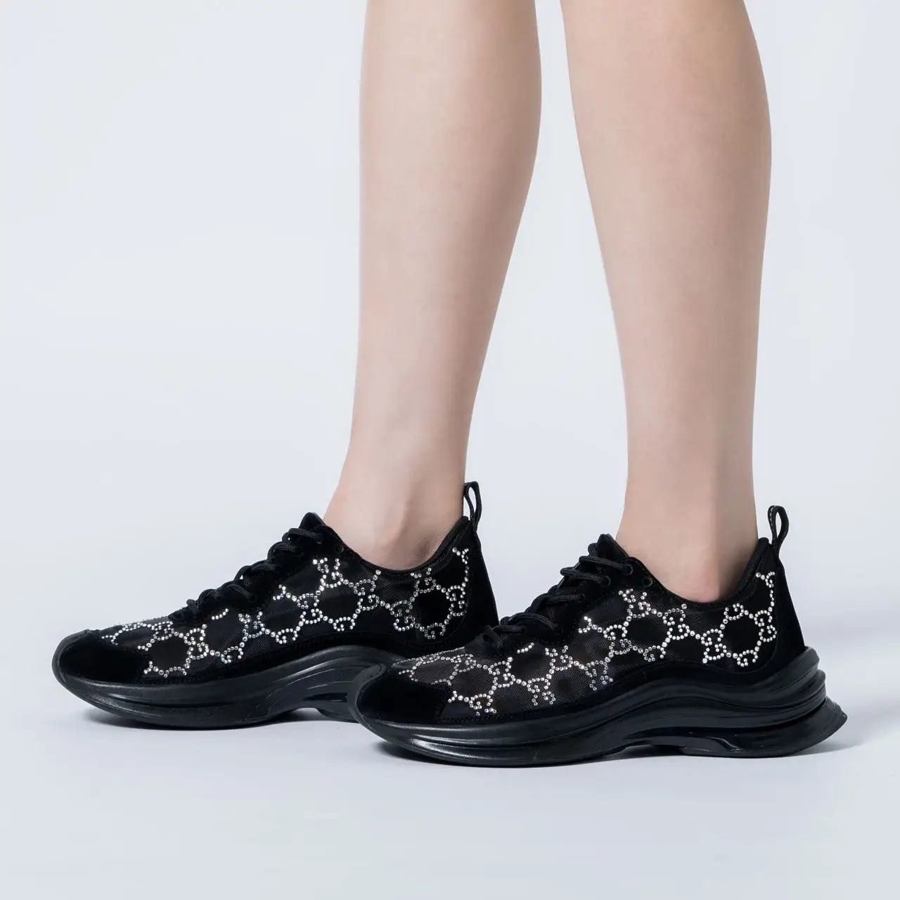 Gucci Run GG Crystal Pattern Mesh Sneakers Black – voilà.id