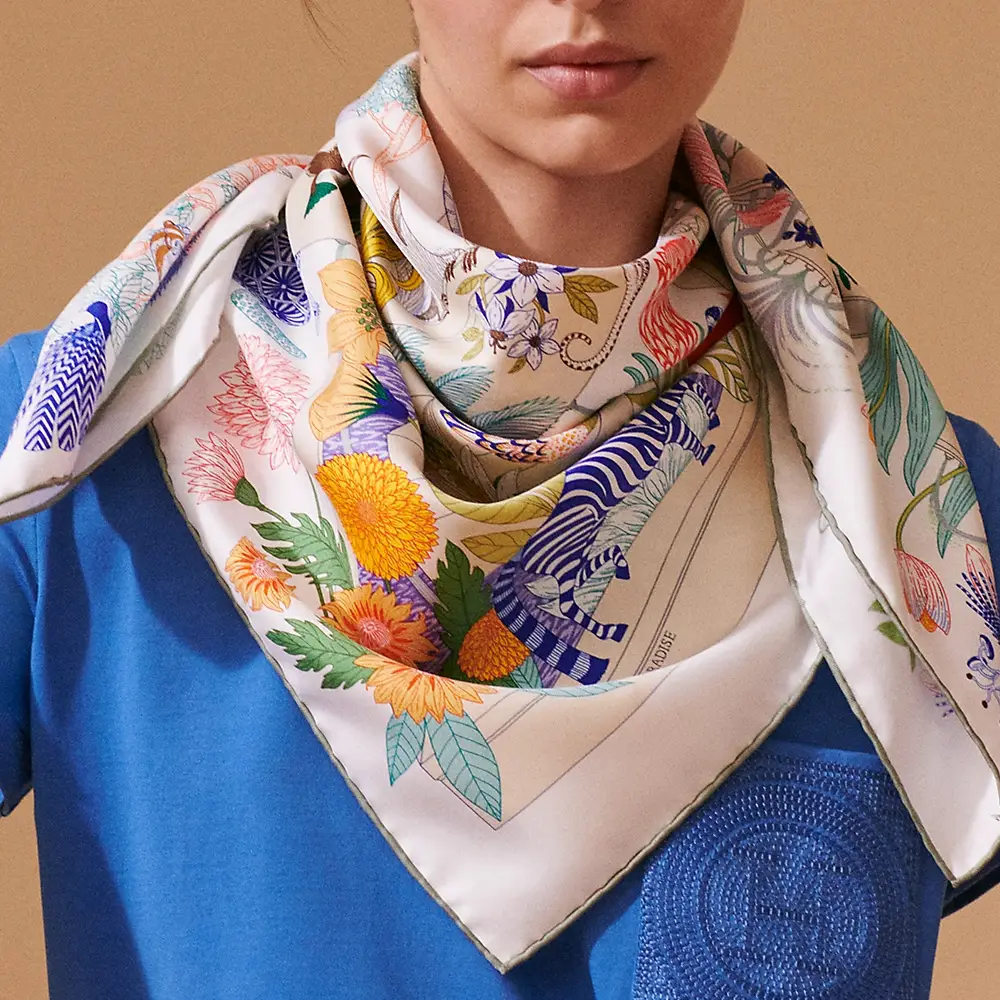 Hermès Precious Paradise Scarf 90 Blanc / Vert / Bleu Vif – voilà.id