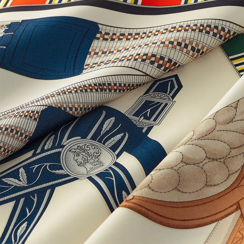 【コーデのポイントに♪】HERMES Lettres Equestre スカーフ Hermes Lettres Equestre Scarf 90 Crème / Jaune / Multicolore