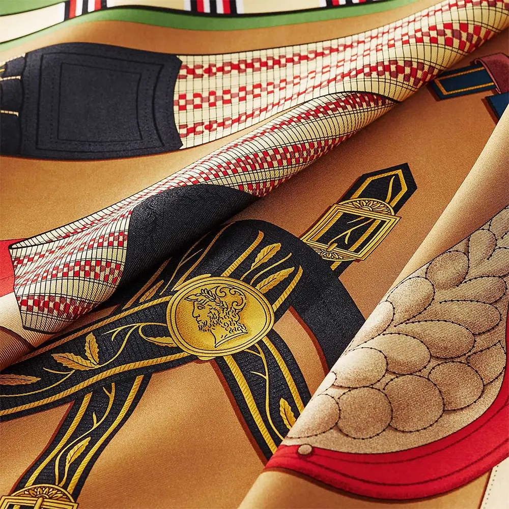 Hermes Lettres Equestre Scarf 90 Tabac / Vert / Rouge – voilà.id