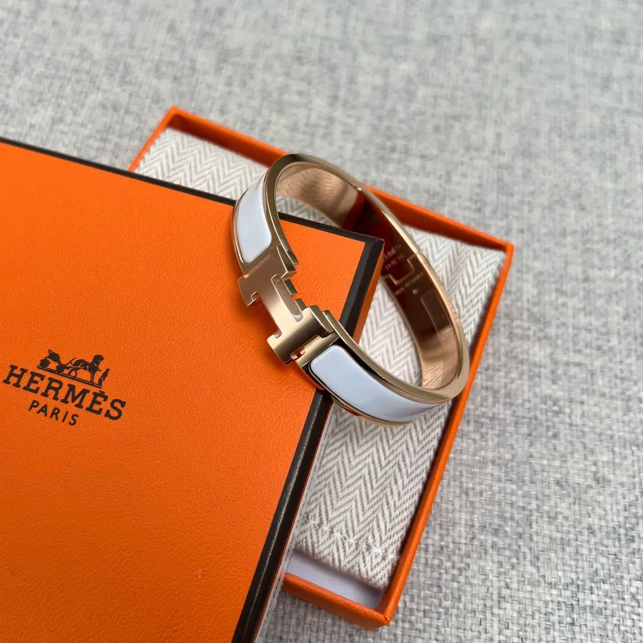 Hermès Clic H Bracelet Plor Blanc Rghw – voilà.id