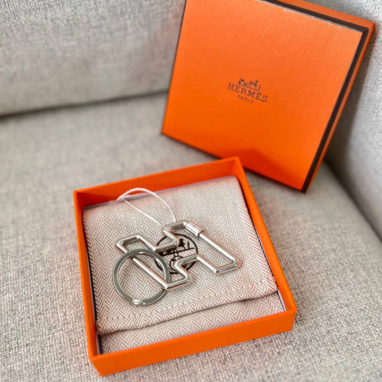 【新品未使用】Hermès H Too Speed key ring 楽天市場】《Brand new》HERMES Key Ring 《H to Speed》 Box Ribbon