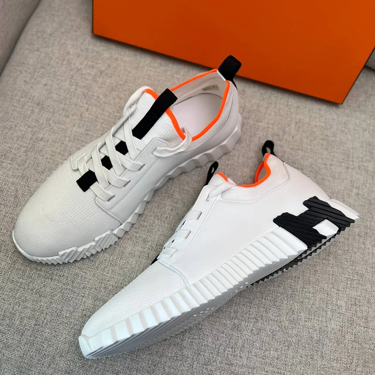Mens hermes trainers deals