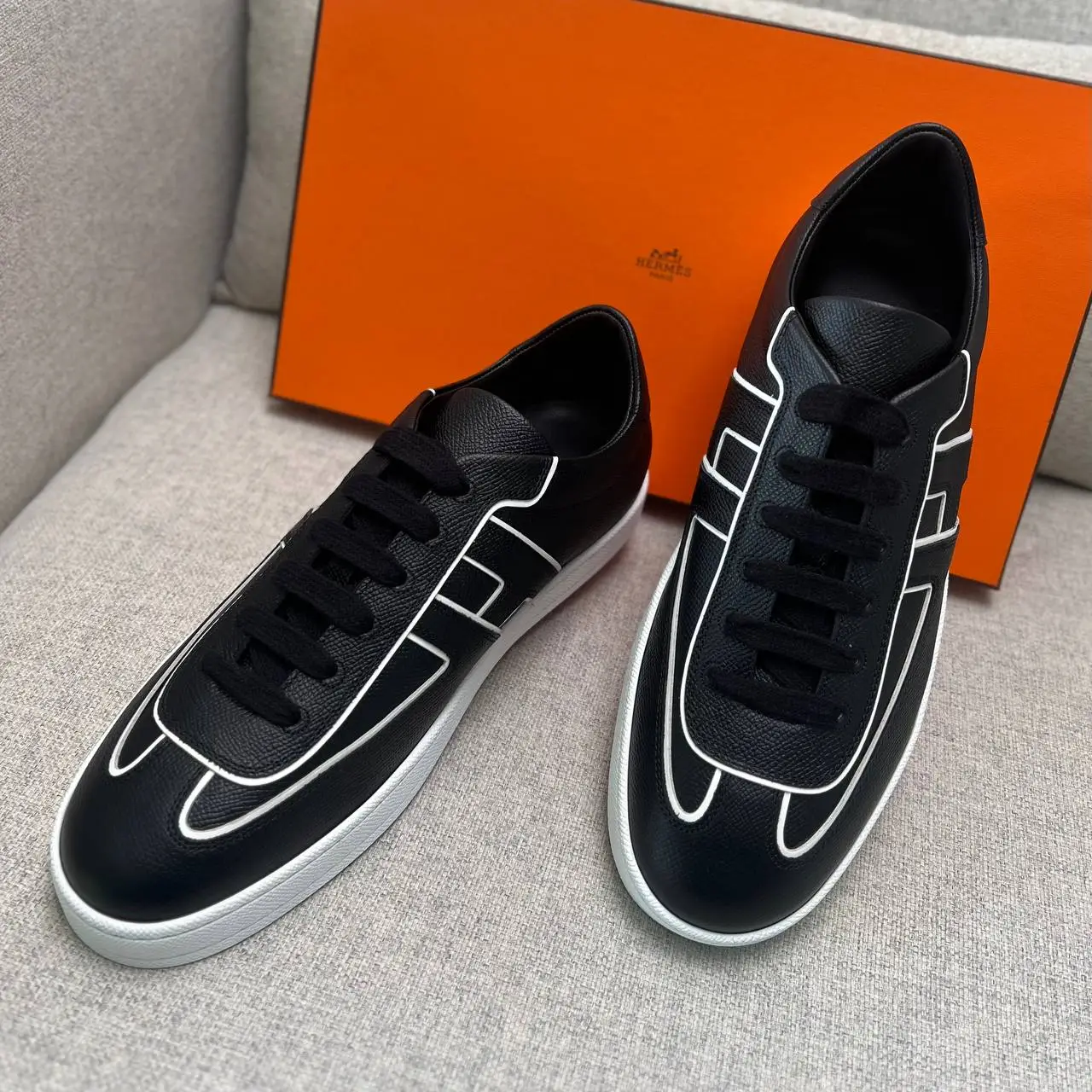 Hermès Boomerang Monochrome Epsom Calfskin Sneakers Black