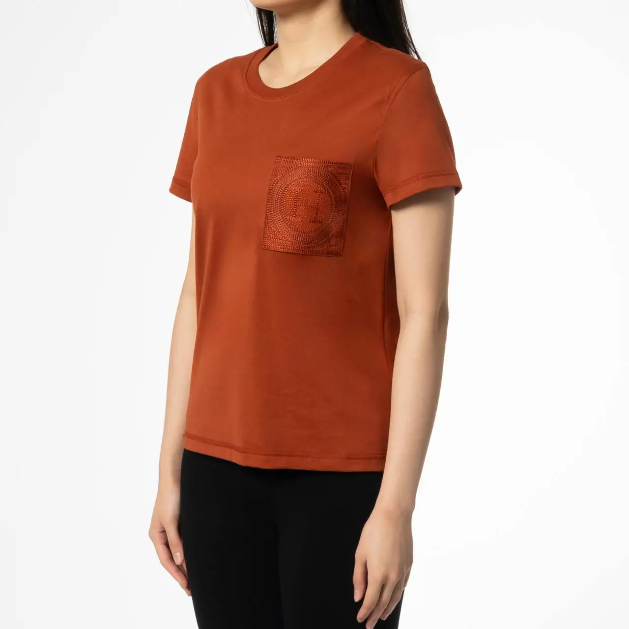 Hermès Embroidered Pocket T-Shirt Rouge de Turin – voilà.id