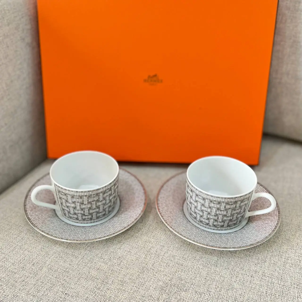 Hermès Mosaique Au 24 Platinum Tea Cup and Saucer – voilà.id