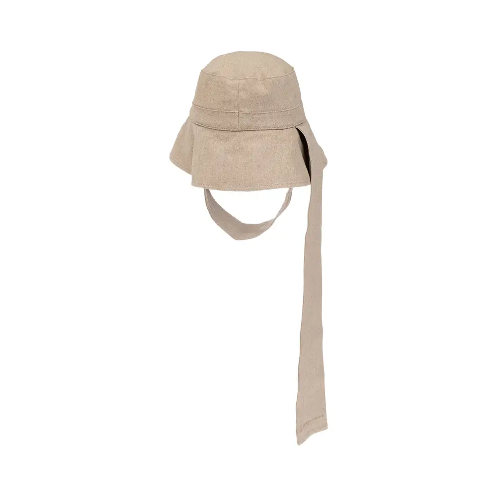 Jacquemus Le Bob Bando Strap Bucket Hat Beige – voilà.id