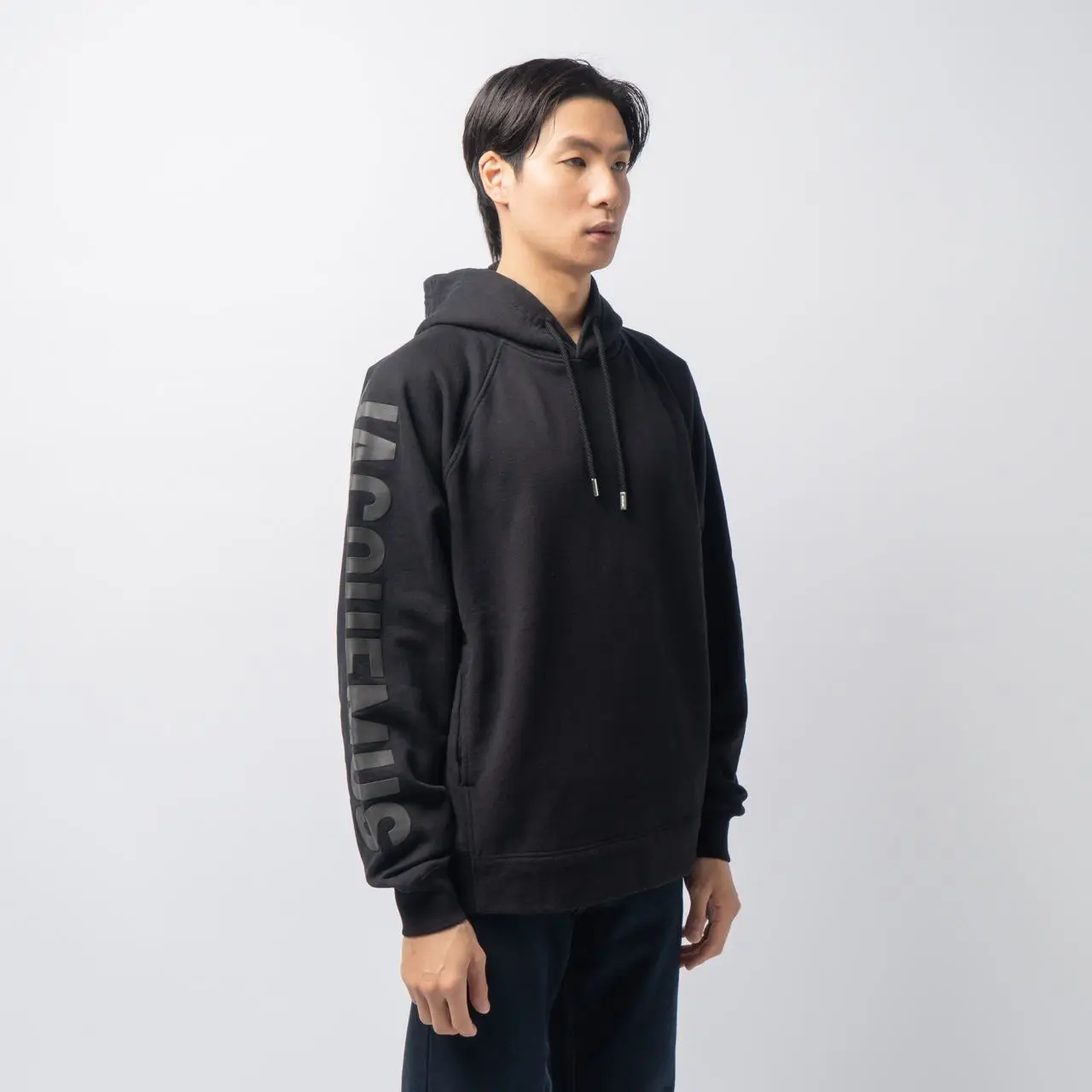 Jacquemus Le Hoodie Typo Logo Black – voilà.id