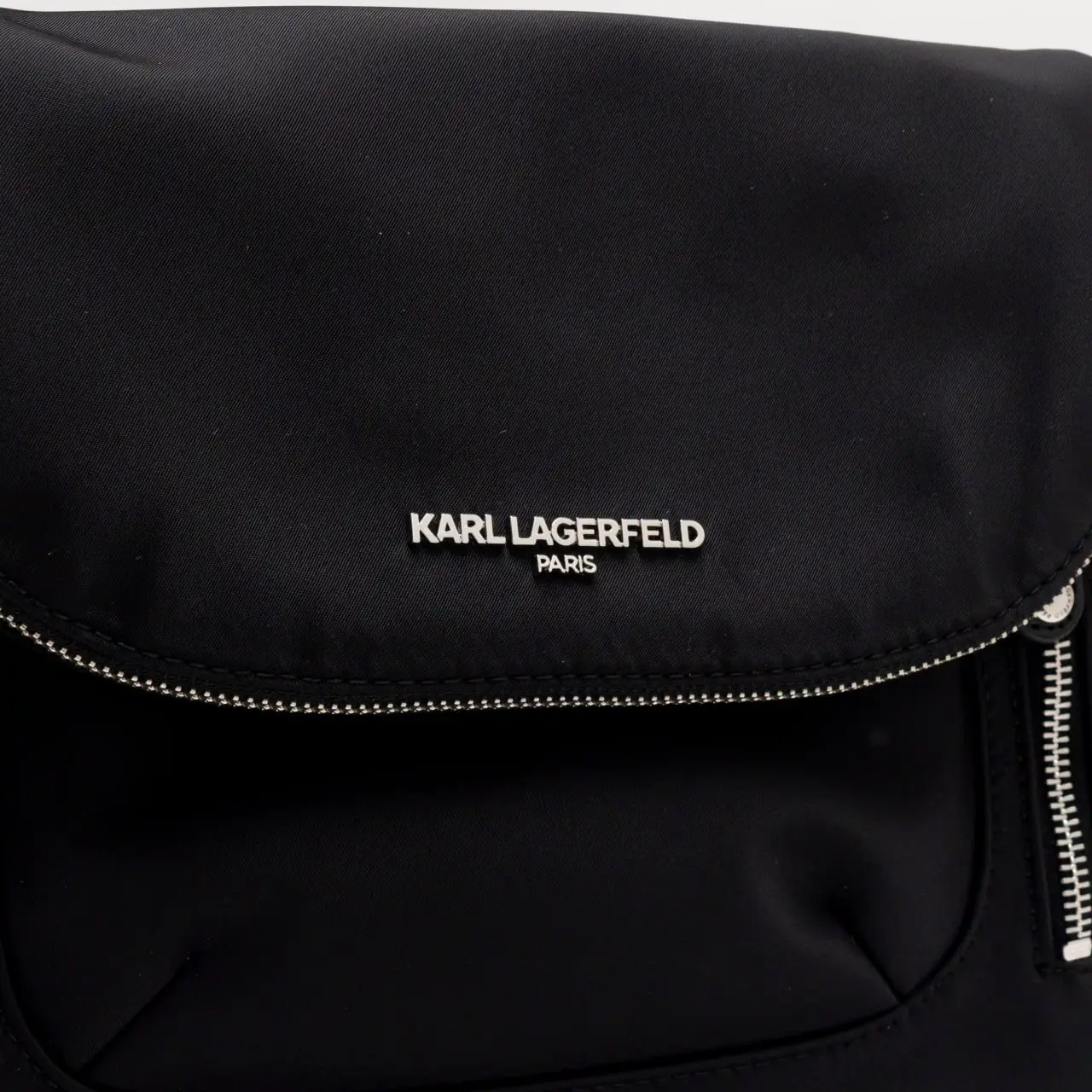 KARL LAGERFELD Paris Cara Messenger Crossbody store Shoulder Bag in Black Multicolor