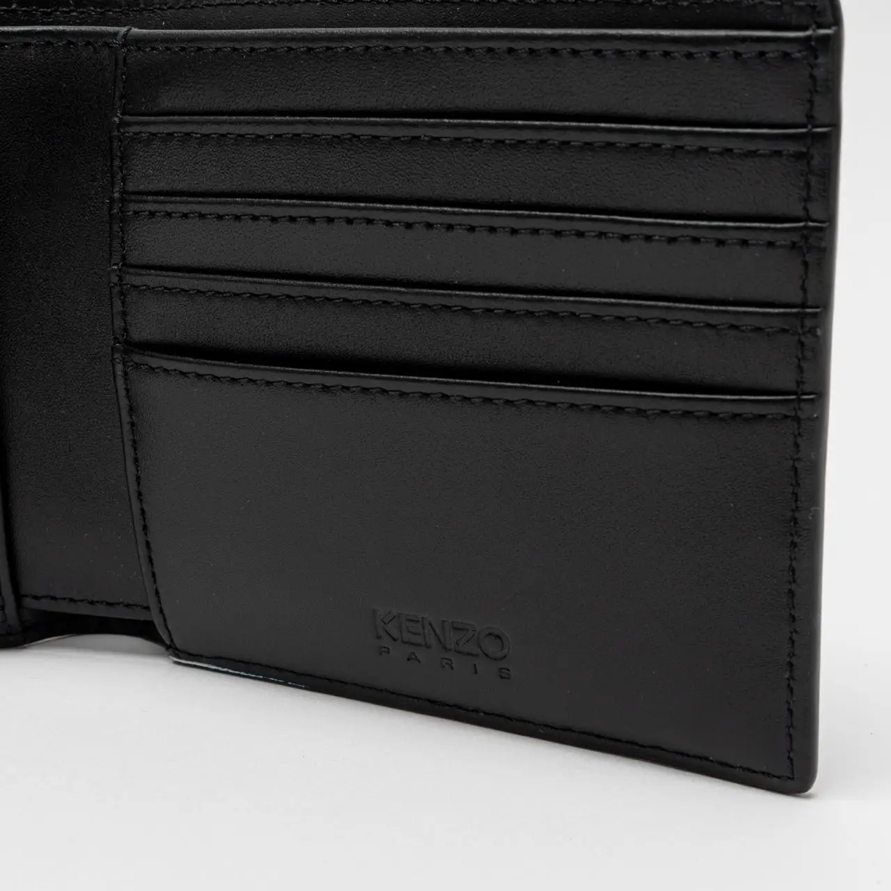 【送料&関税込】Kenzo Bi-fold Wallet Kenzo Bi-fold Wallet | italist