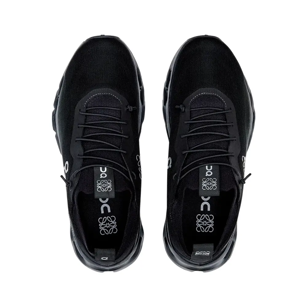 Loewe x ON Cloudtilt Low-Top Sneakers All Black Women – voilà.id