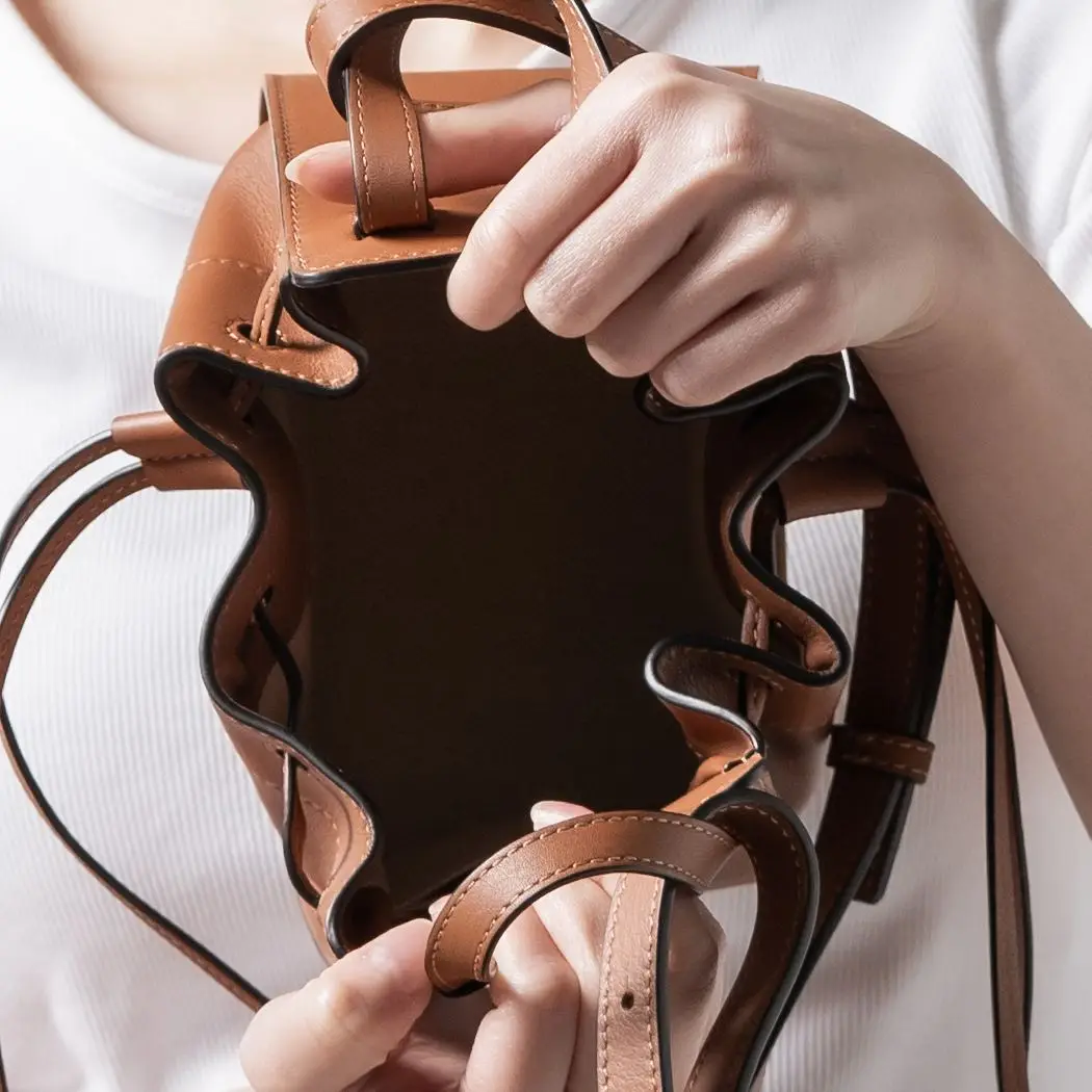 Loewe Hammock Mini Drawstring Tan – voilà.id