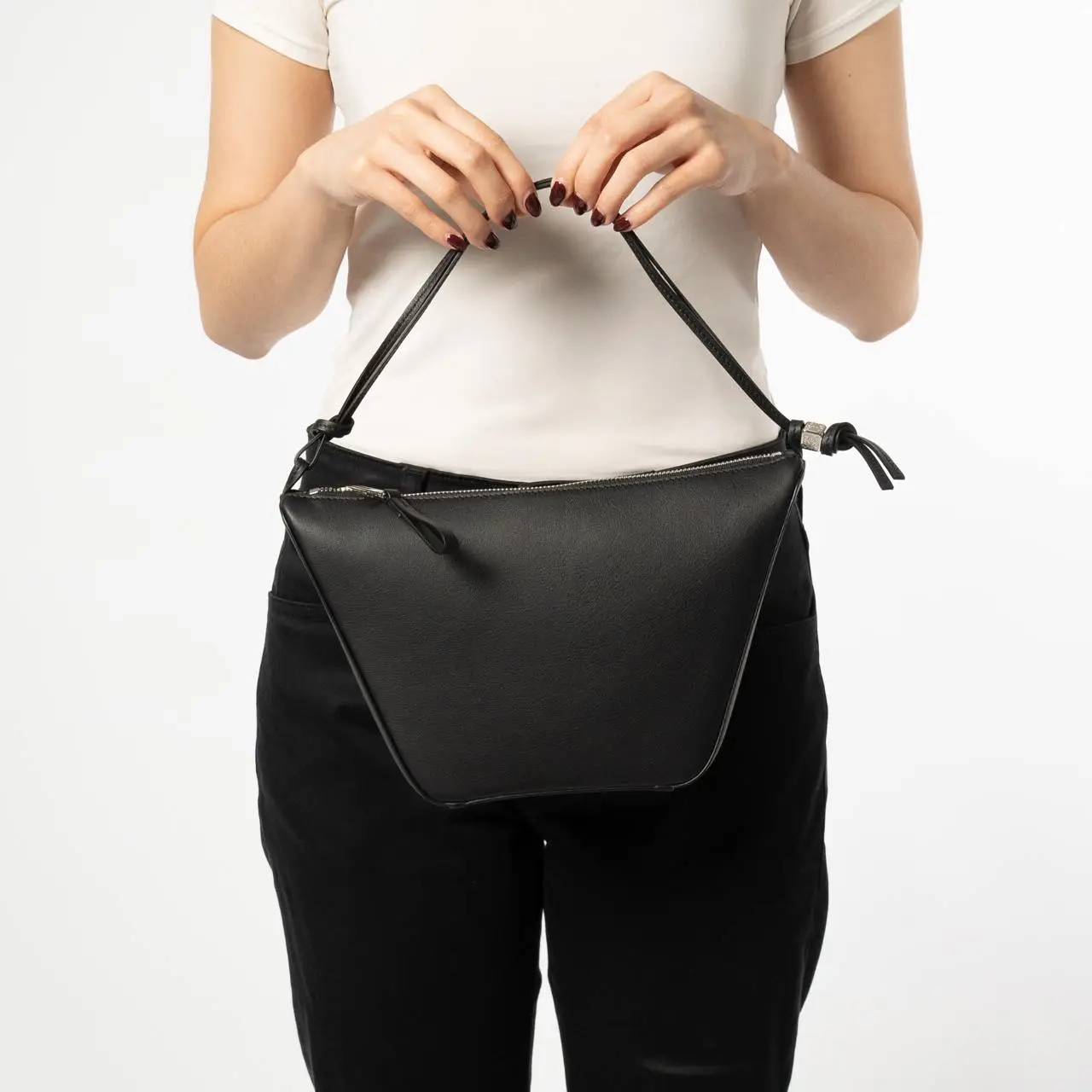 【LOEWE】HAMMOCK HOBO MINI◆A538G13X01 Mini Hammock hobo in classic calfskin White - LOEWE