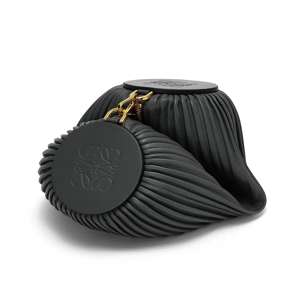 Loewe Bracelet Pouch Pleated Nappa Black – voilà.id