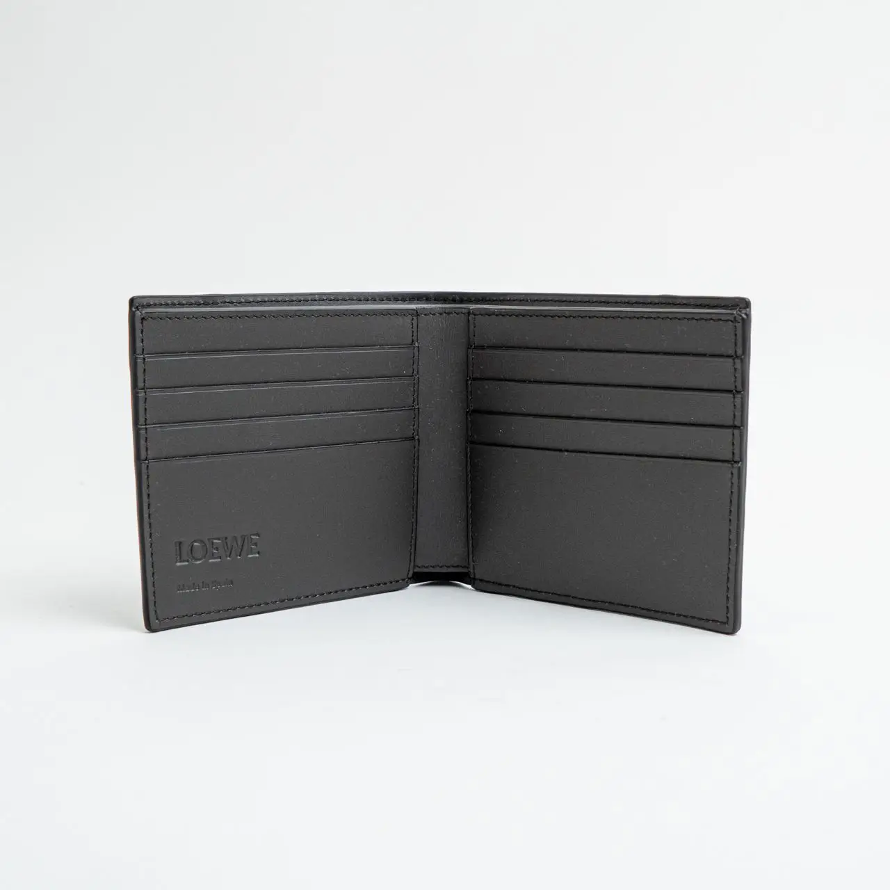 【美品】LOEWE PUZZLE BIFOLD CALFSKIN WALLET Puzzle bifold wallet in classic calfskin Green - LOEWE USA