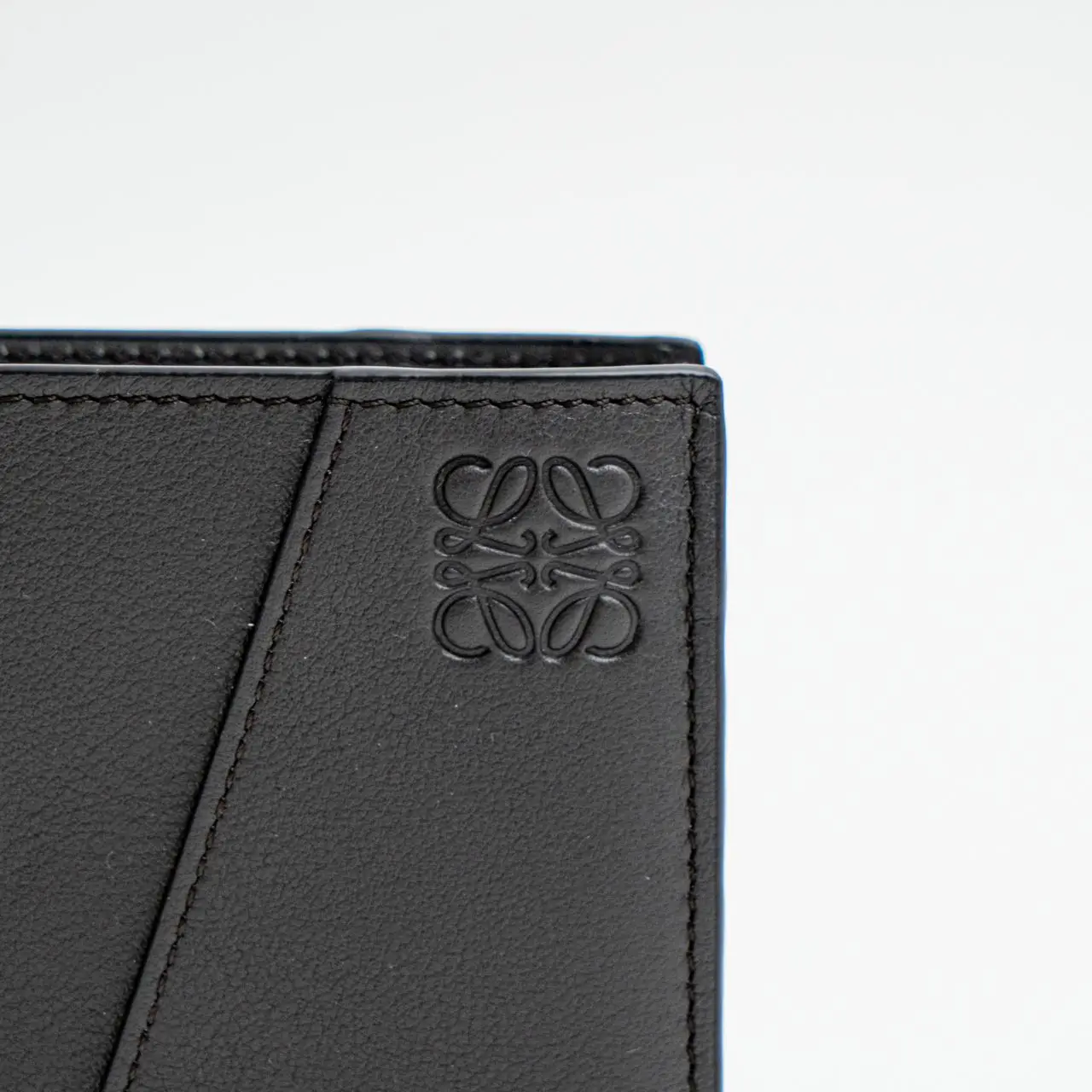 Loewe Puzzle Bifold Wallet in Classic Calfskin Dark Grey – voilà.id