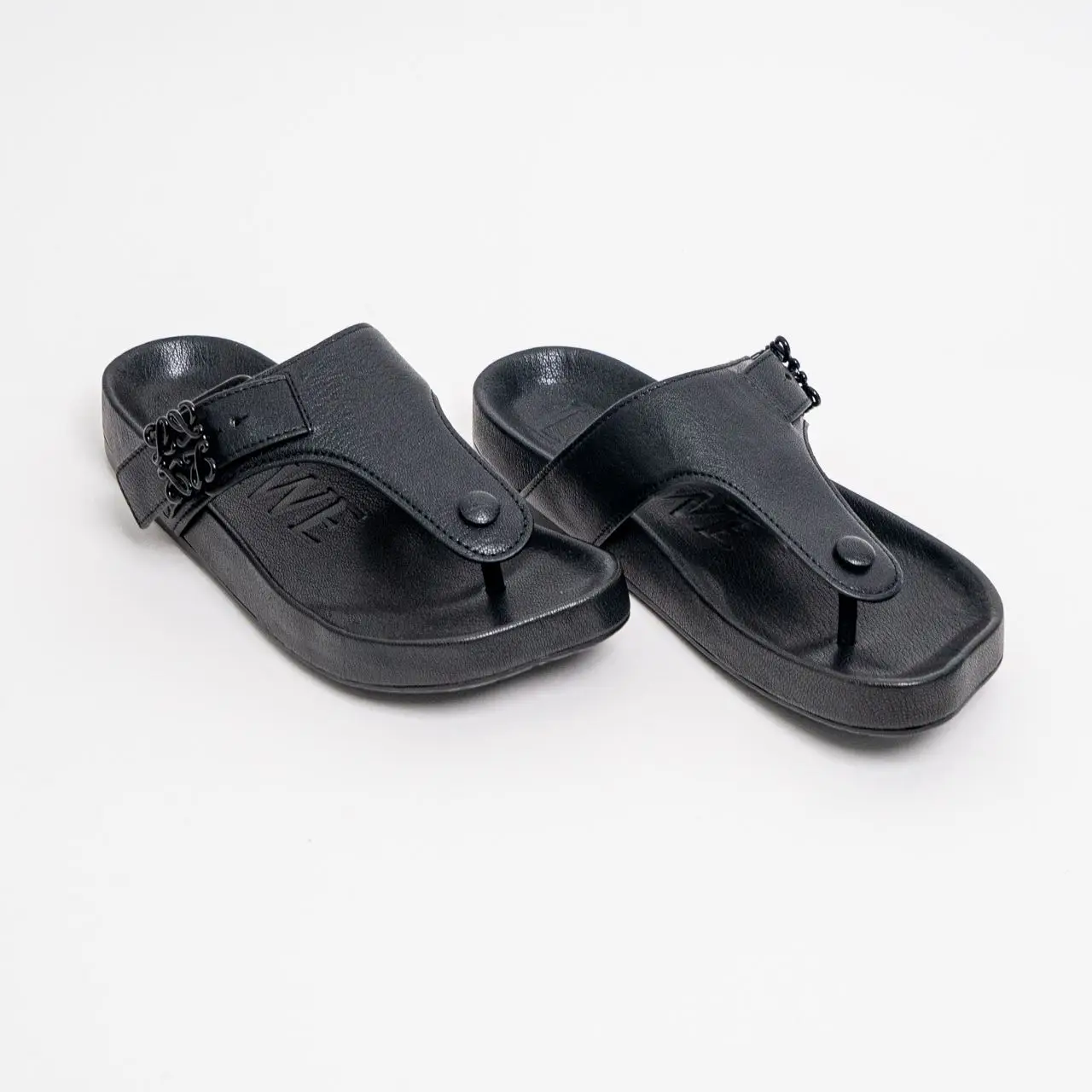 サンダル・ミュール LOEWE Women Sandals LLSS465X03LE 1100 BLACK LOEWE Shearling sandals | NET-A-PORTER