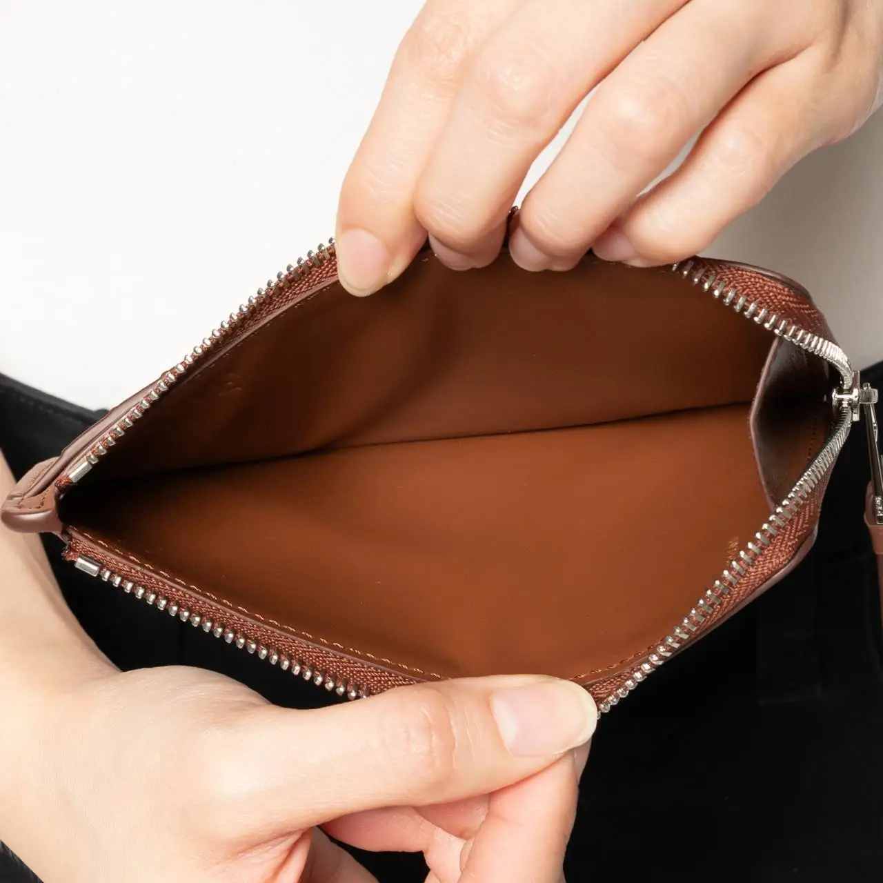Loewe Puzzle Edge Long Coin in Classic Calfskin Cardholder Brownie