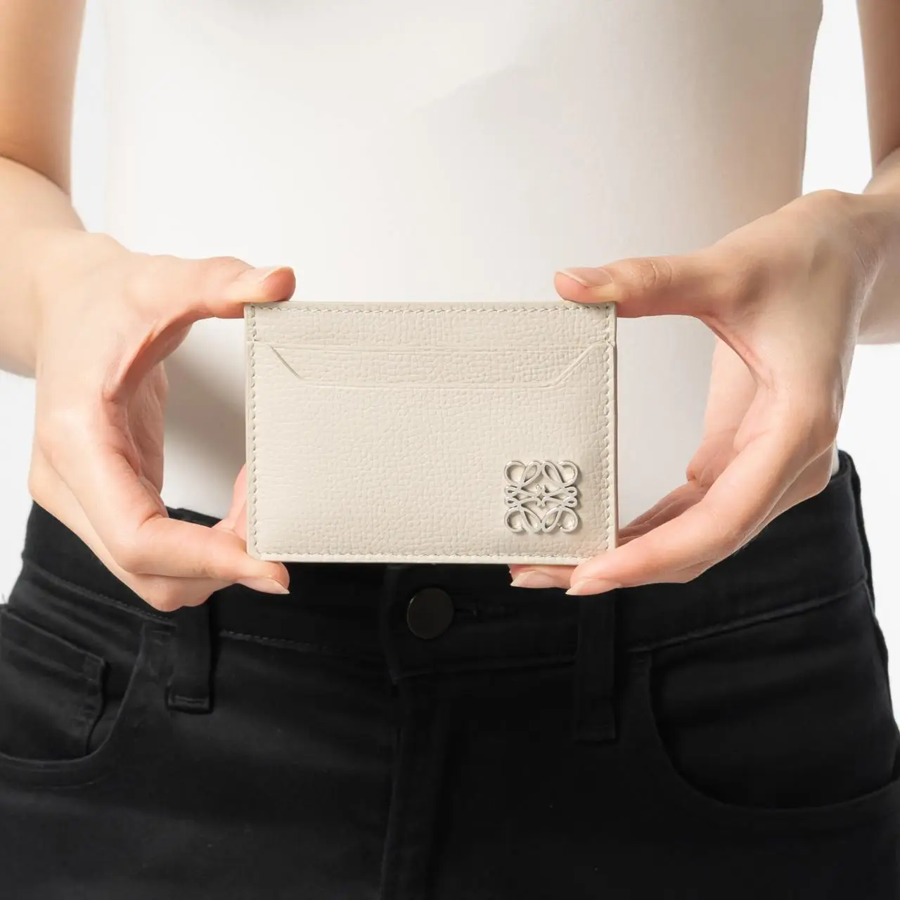 Loewe Anagram Plain Cardholder in Pebble Grained Calfskin