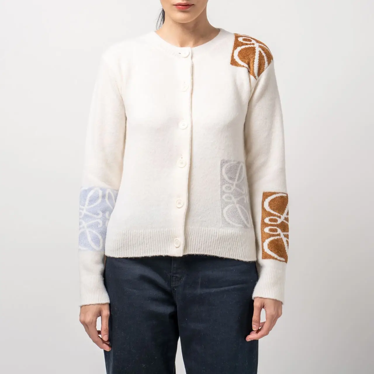 【新品】LOEWE ANAGRAM EMBROIDERY CARDIGAN Pre-loved Loewe Embroidered Anagram Cardigan - £220