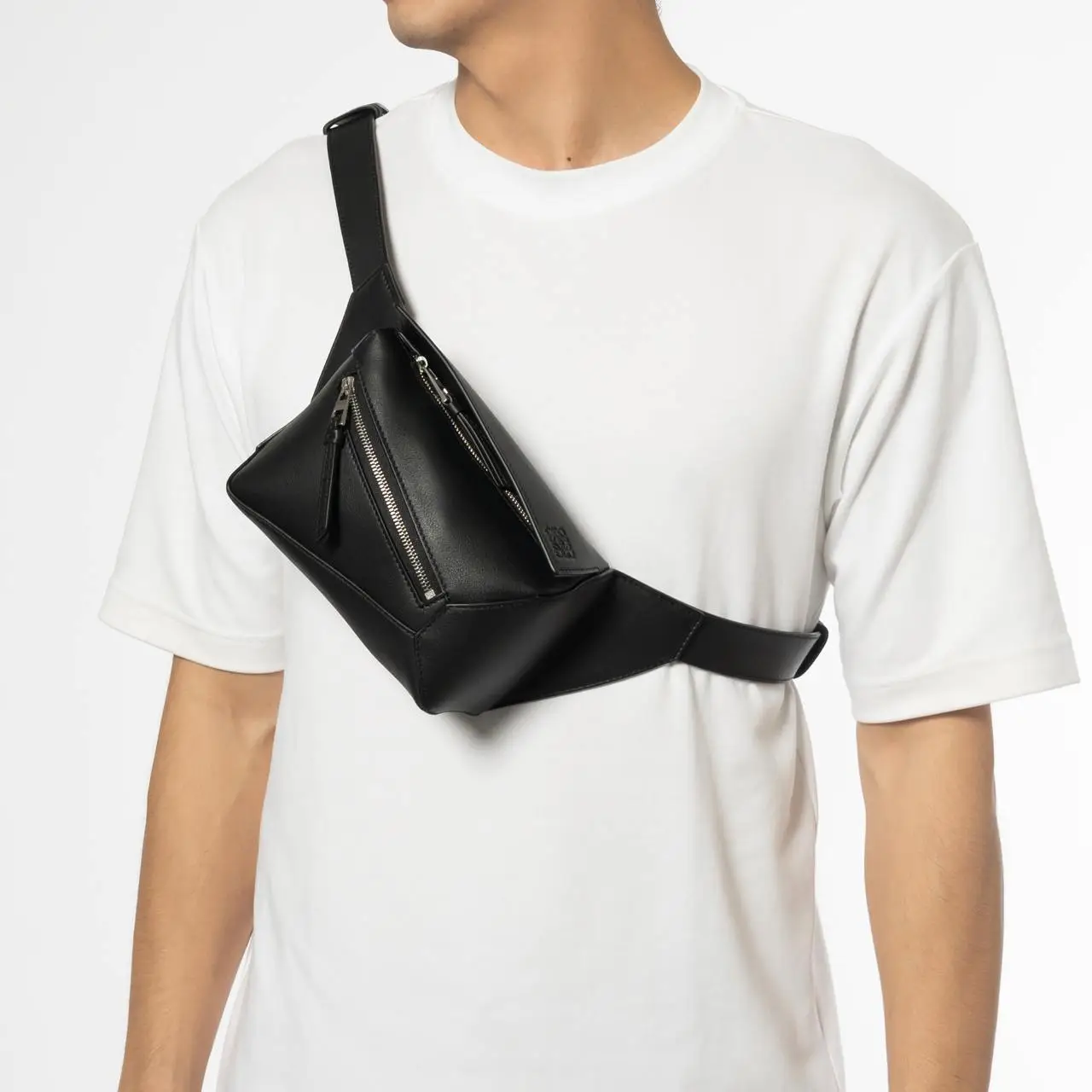 LOEWE｜ (Mini Puzzle bumbag in classic calfskin (B510EB1 LOEWE Mini Puzzle Bumbag in Classic Calfskin Lemon Zest in