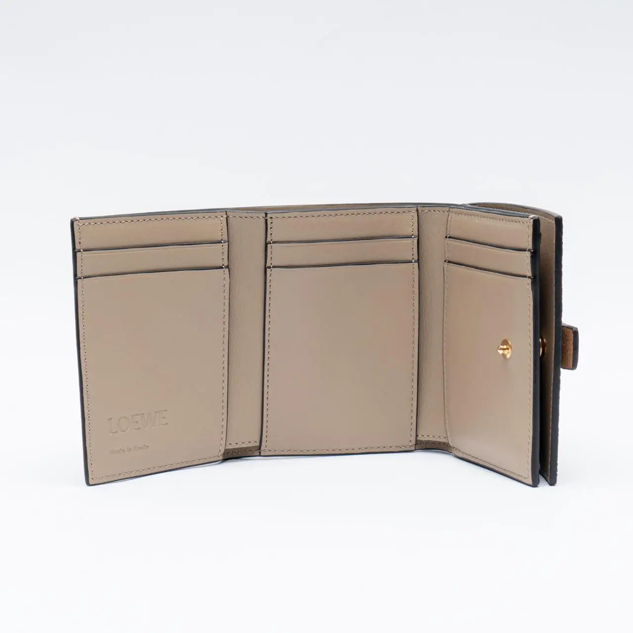 Loewe Trifold Wallet Soft Grained Calfskin Toffee Tan – voilà.id